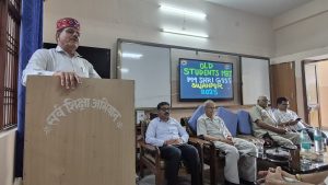 पूर्व छात्र समारोह में संबोधित करते विधायक कै. रणजीत सिंह।