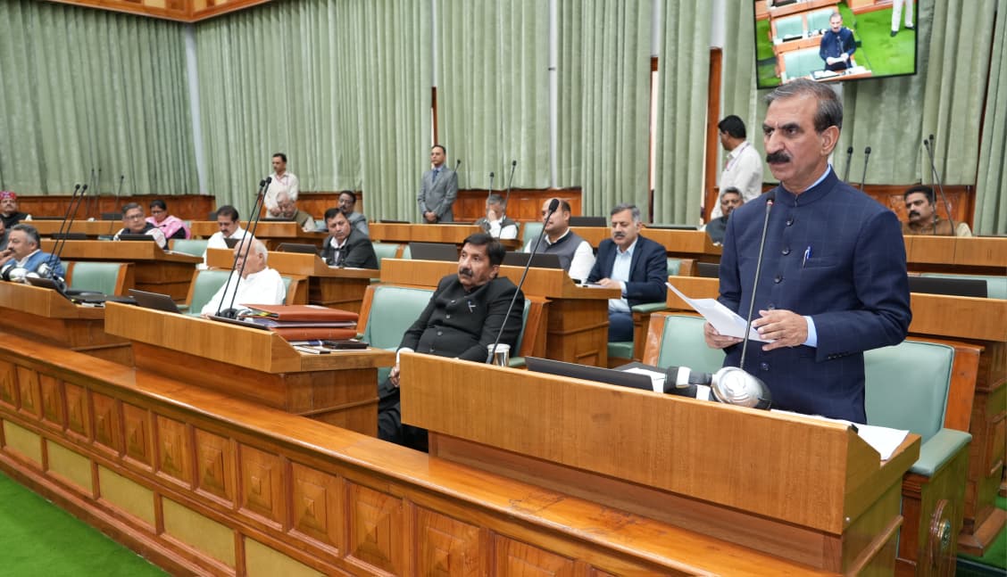 शिमला विधानसभा में आपदा ग्रस्त राज्य की घोषणा करते सीएम सुक्खू।