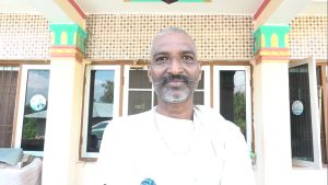 समग्र खेती का सफल मॉडल प्रस्तुत करते दियोटसिद्ध क्षेत्र के प्रगतिशील किसान कृष्ण चंद।